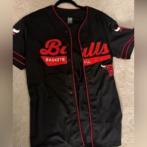 Women Chicago Bull Black and Red Button-Up Jersey